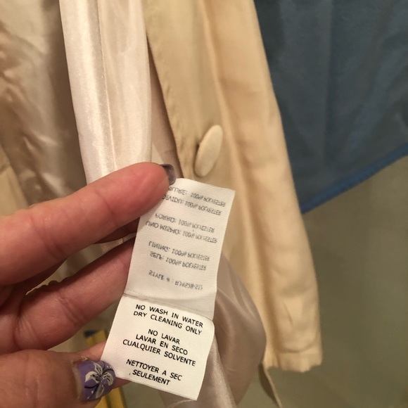 Gorgeous light coat - Picture 5 of 5